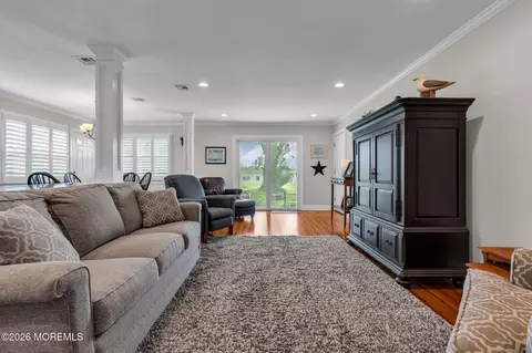 Living - 49 Sidney Ct, Brick, NJ 08724 photo 2 of 5