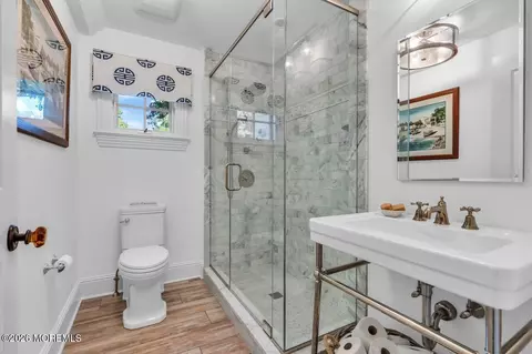 Bath - 8 Ridge Rd, Rumson, NJ 07760 photo 2 of 13