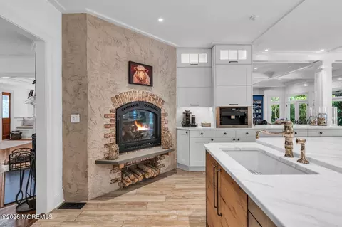 Kitchen - 8 Ridge Rd, Rumson, NJ 07760 photo 5 of 10