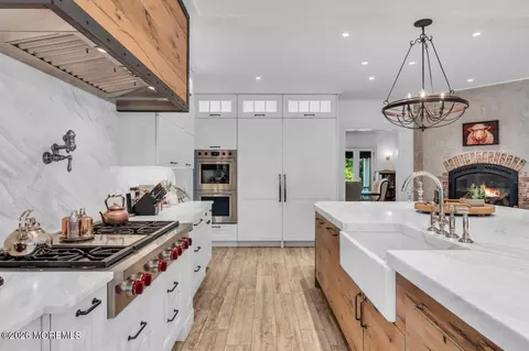 Kitchen - 8 Ridge Rd, Rumson, NJ 07760 photo 9 of 10