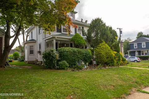 22 Club Pl, Freehold, NJ 07728