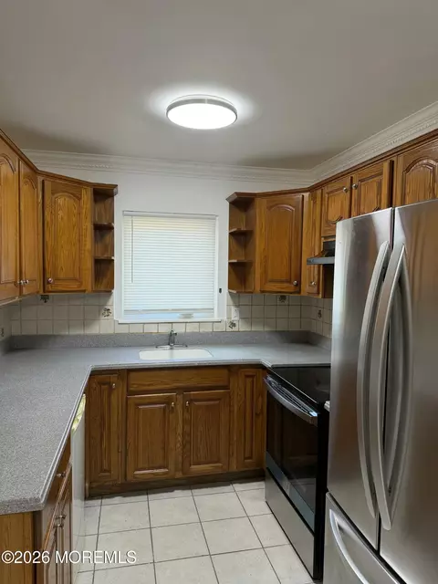 46 Cambridge Ct # A, Lakewood, NJ 08701
