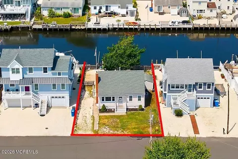 15 Joshua Dr, Manahawkin, NJ 08050