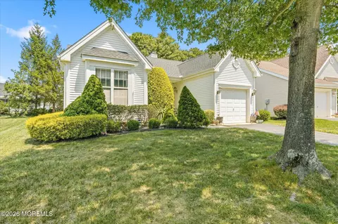 23 Jumping Brook Ln, Barnegat, NJ 08005