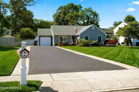 117 W Cypress Rd, Toms River, NJ 08753