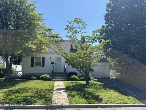 43 Salem Ln, Little Silver, NJ 07739
