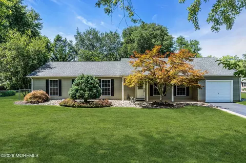Exterior - 2 York Cir, Jackson, NJ 08527 photo 3 of 13
