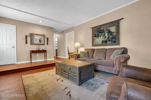 Living - 2 York Cir, Jackson, NJ 08527 photo 3 of 4