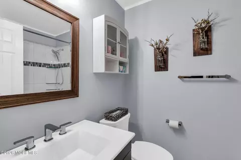 Bath - 2 York Cir, Jackson, NJ 08527 photo 7 of 8