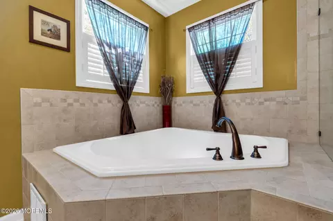 Bath - 2 York Cir, Jackson, NJ 08527 photo 4 of 8