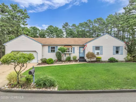 2108 Champlain St, Toms River, NJ 08757