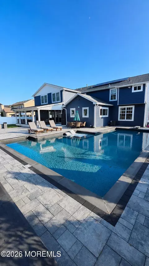 20 Hannah Lee Rd, Barnegat, NJ 08005