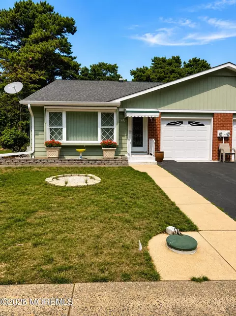 45 Yorktowne Pkwy #A, Whiting, NJ 08759