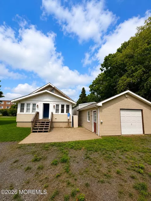 332 E Main St S #A, Tuckerton, NJ 08087