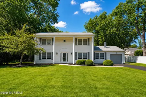 14 Kilmer Dr, Manalapan, NJ 07726