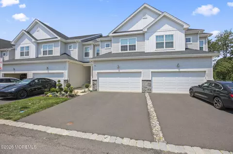 607 Pilot St, Marlboro, NJ 07746