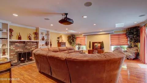Living - 5 Bugle Ct, Howell, NJ 07731 photo 5 of 6