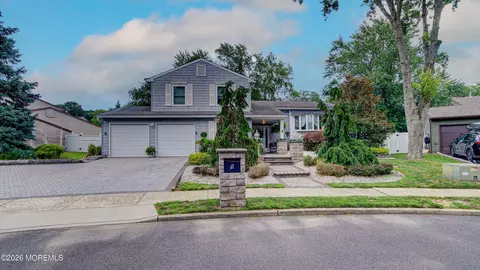 Exterior - 5 Bugle Ct, Howell, NJ 07731 photo 7 of 7