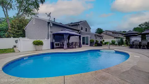 Exterior - 5 Bugle Ct, Howell, NJ 07731 photo 2 of 7