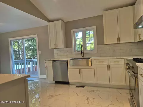 Kitchen - 436 Leanora St, Brick, NJ 08723 photo 4 of 4