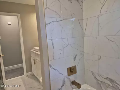 Bath - 436 Leanora St, Brick, NJ 08723 photo 1 of 3