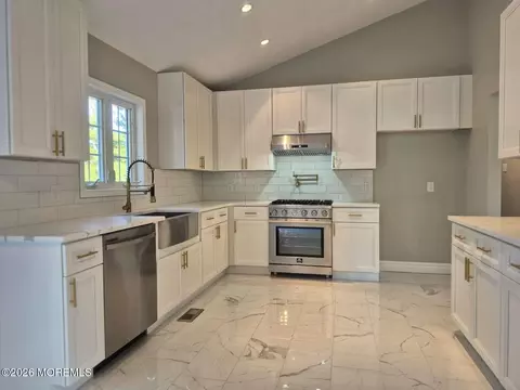 Kitchen - 436 Leanora St, Brick, NJ 08723 photo 2 of 4