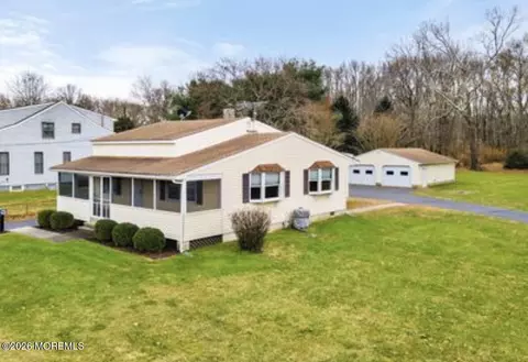31 Magnolia Ave, New Egypt, NJ 08533