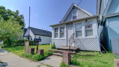 13 N Shore St, Keansburg, NJ 07734