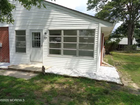 264 C Laurel Pl, Whiting, NJ 08759