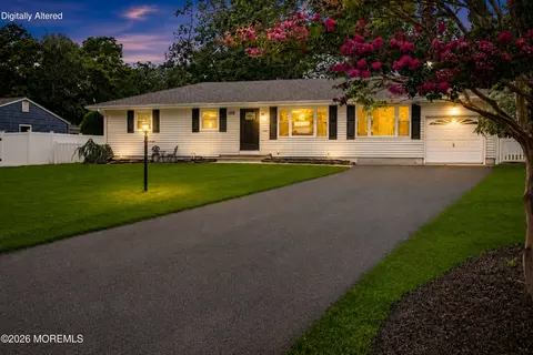 104 Mount Ln, Toms River, NJ 08753