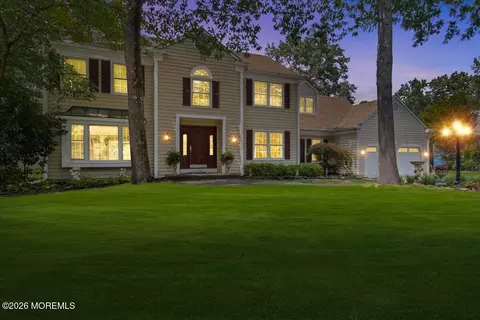 1652 White Water Ct, Toms River, NJ 08755