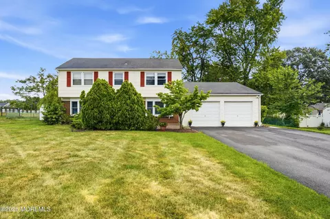 450 Iron Bridge Rd, Freehold, NJ 07728