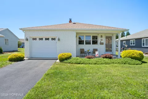 11 Andros St, Toms River, NJ 08755