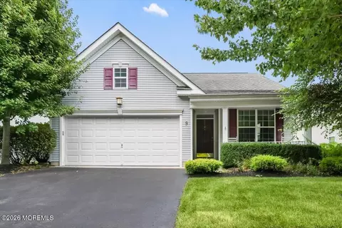 9 Silver Charm Rd, Manalapan, NJ 07726