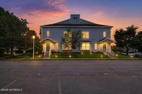 3002 Kapalua Ct, Freehold, NJ 07728