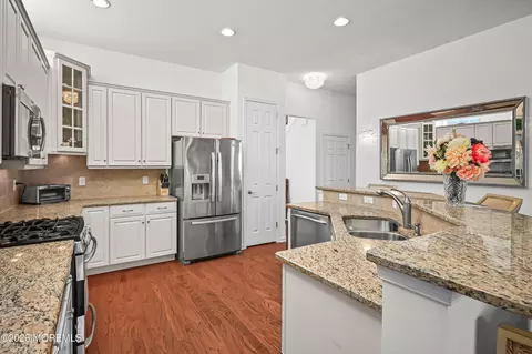 Kitchen - 9 Arborridge Dr, Forked River, NJ 08731 photo 2 of 6