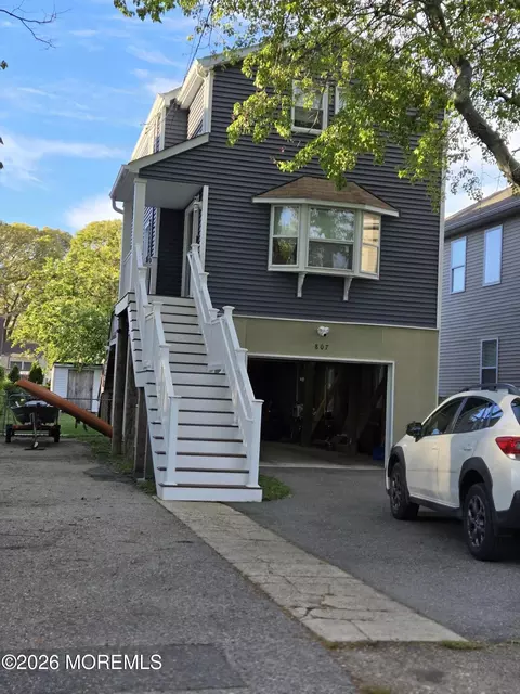 807 Mckinley Ave, Toms River, NJ 08753