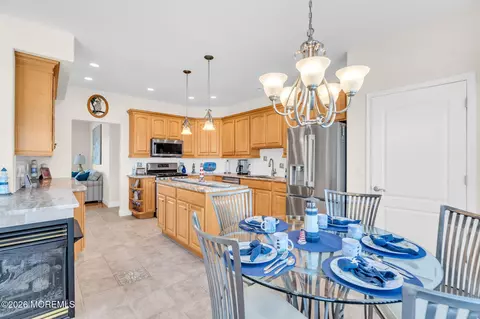 Kitchen - 77 Tiller Dr, Waretown, NJ 08758 photo 6 of 7