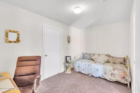 Bedroom - 77 Tiller Dr, Waretown, NJ 08758 photo 5 of 9