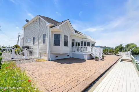 Exterior - 77 Tiller Dr, Waretown, NJ 08758 photo 8 of 11