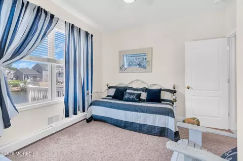 Bedroom - 77 Tiller Dr, Waretown, NJ 08758 photo 6 of 9