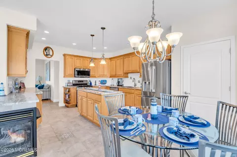 Kitchen - 77 Tiller Dr, Waretown, NJ 08758 photo 5 of 7