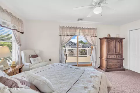 Bedroom - 77 Tiller Dr, Waretown, NJ 08758 photo 2 of 9