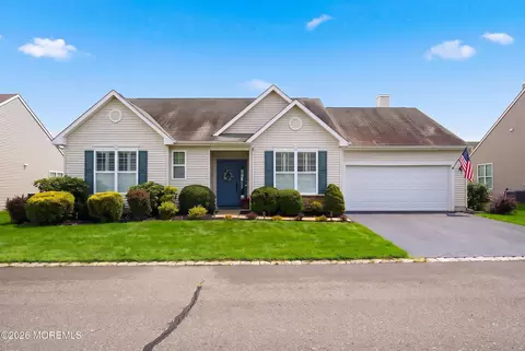 8 Bridle Way, Manchester, NJ 08759