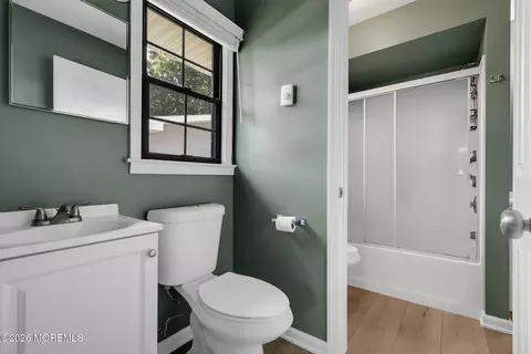 Bath - 49 Markham Rd, Brick, NJ 08724 photo 2 of 2
