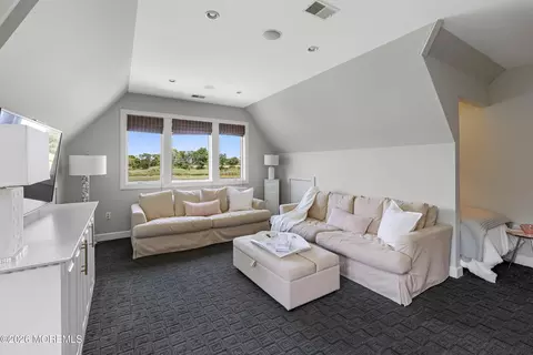 Bedroom - 7 Harbor Dr, Rumson, NJ 07760 photo 7 of 8