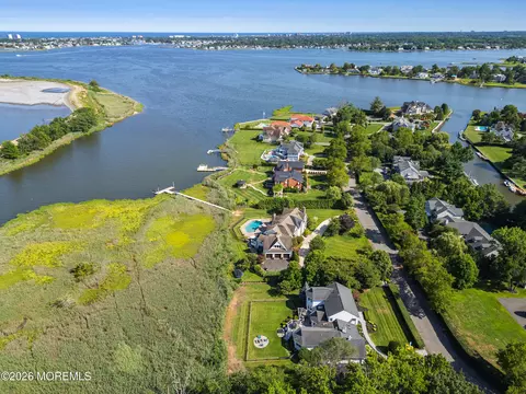 View/Area - 7 Harbor Dr, Rumson, NJ 07760 photo 12 of 13