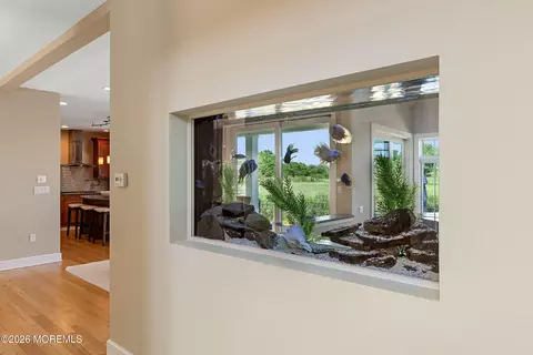 Entry Way - 7 Harbor Dr, Rumson, NJ 07760 photo 3 of 5