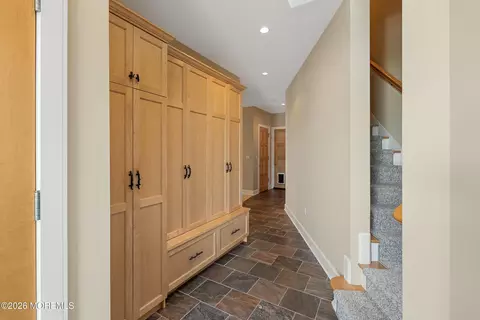 Entry Way - 7 Harbor Dr, Rumson, NJ 07760 photo 4 of 5