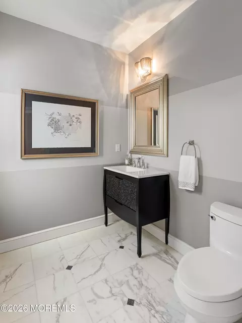 Bath - 7 Harbor Dr, Rumson, NJ 07760 photo 1 of 9